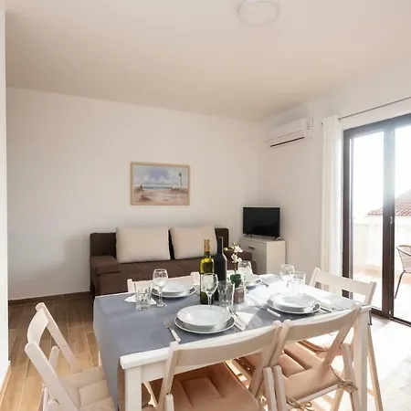 Lipotica Diklo * Zadar